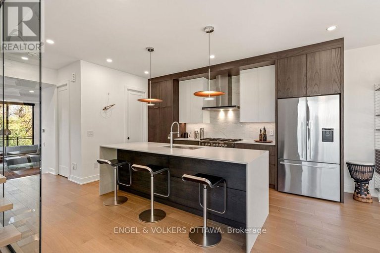 29568129/127-peridot-private/experimental-farm/ottawa/ontario/K2C3M3_7