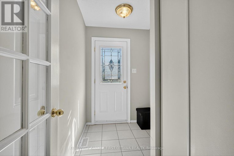 28919810/273-kinglet-way/chatelaine-village/ottawa/ontario/K1E2T9_4