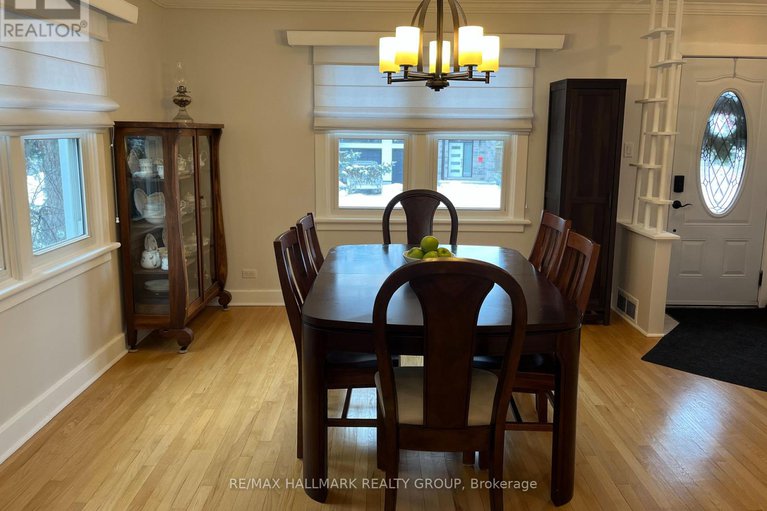 29213611/841-dundee-avenue/queensway-terrace-north/ottawa/ontario/K2B5S8_9