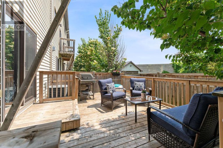 28558567/116-brilia-private/beacon-hill-south/ottawa/ontario/K1J0B7_29