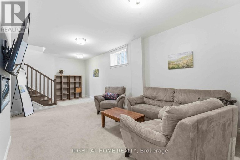 29564019/272-maygrass-way/remainder-of-stittsville-area/ottawa/ontario/K2S2K9_27