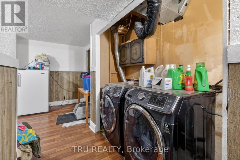 29689046/369-mockingbird-drive/chatelaine-village/ottawa/ontario/K1E2A6_24