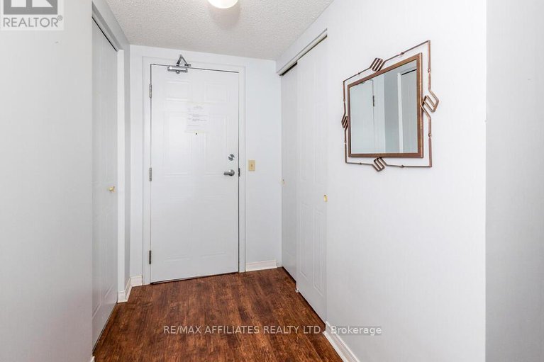 28469653/230-848-seyton-drive/westcliffe-estates/ottawa/ontario/K2H9G6_6