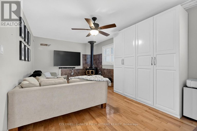 29140980/1110-dunning-road/cumberland-ridge/ottawa/ontario/K4C1P5_16