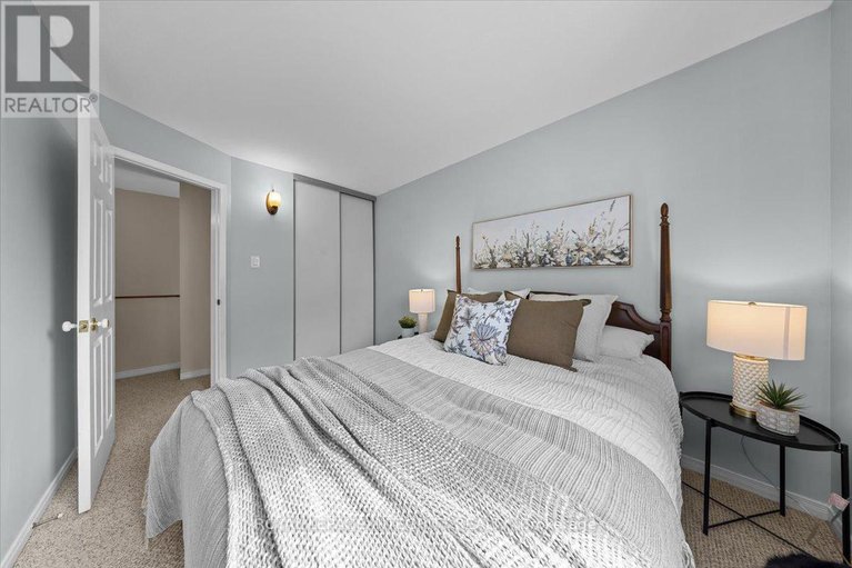 28813112/3759-autumnwood-street/emerald-woodssawmill-creek/ottawa/ontario/K1T2G7_30