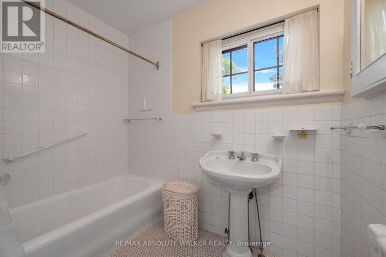 28422236/210-rideau-terrace/lindenlea/ottawa/ontario/K1M0Z2_23