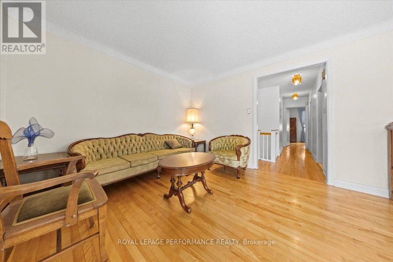 29481876/1075-secord-avenue/billings-bridge/ottawa/ontario/K1H8C7_6