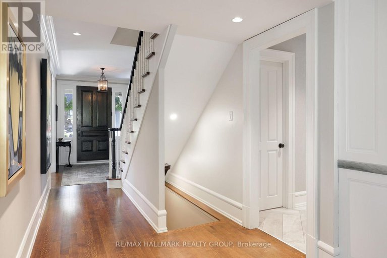 29403866/525-piccadilly-avenue/ottawa-west/ottawa/ontario/K1Y0H7_18