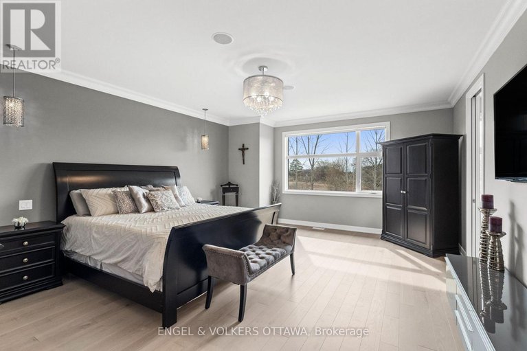 28249297/532-leimerk-court/manotick-village-manotick-estates/ottawa/ontario/K4M0E3_23