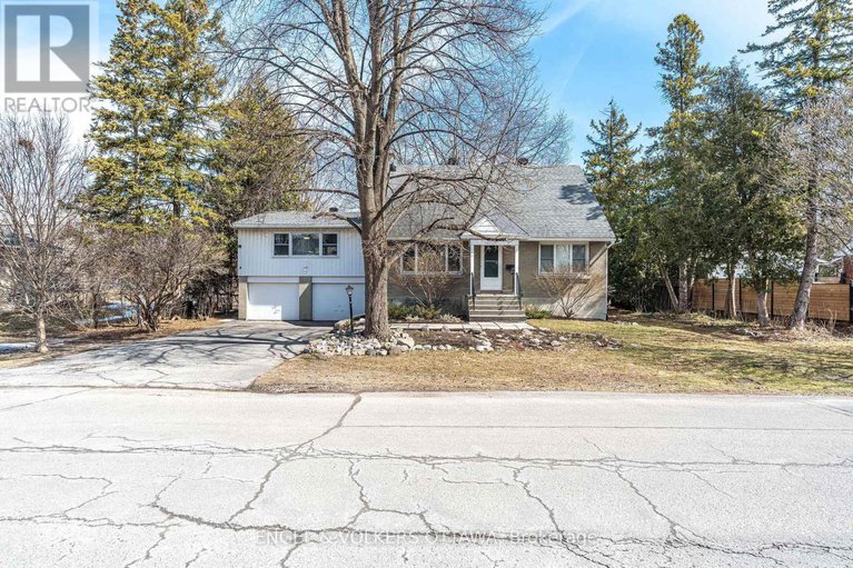 28136268/23-trillium-avenue/city-viewskylinefisher-heightsparkwood-hills/ottawa/ontario/K2E5M8_2