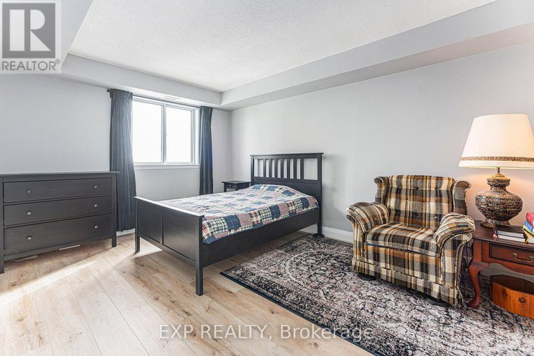 28439582/1106-429-somerset-street-w/ottawa-centre/ottawa/ontario/K2P2P5_11