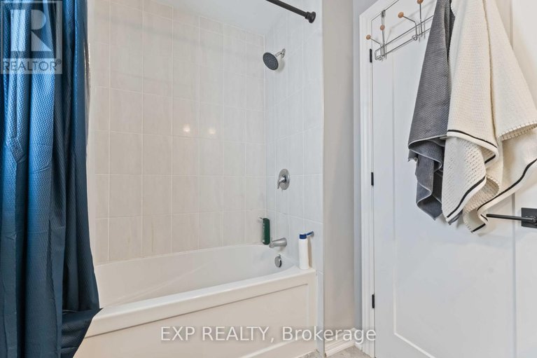 29115786/829-mikinak-road/cfb-rockcliffe-and-area/ottawa/ontario/K1K4Z9_43