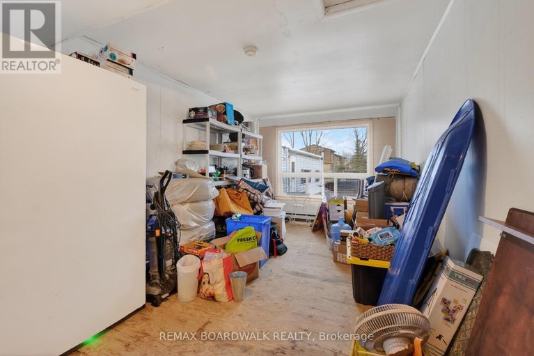 29607397/7925-jeanne-darc-boulevard-n/orleans-wood/ottawa/ontario/K1C2C7_29