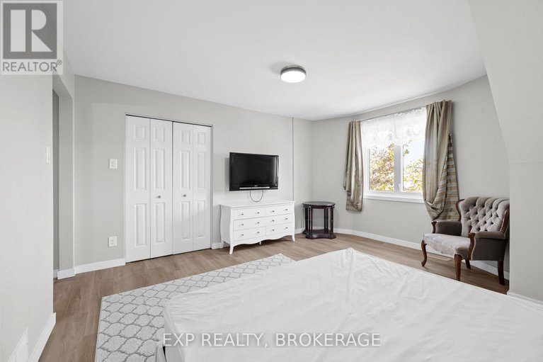 28891209/21-durbin-court/katimavik/ottawa/ontario/K2L3T7_31