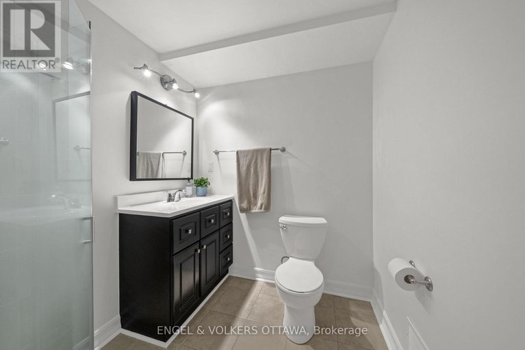 29623867/566-erinwoods-circle/stonebridge/ottawa/ontario/K2J5M8_34