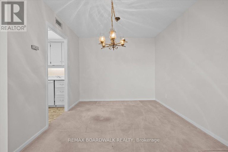 29678878/702-20-the-driveway-drive/ottawa-centregolden-triangle/ottawa/ontario/K2P1C8_11