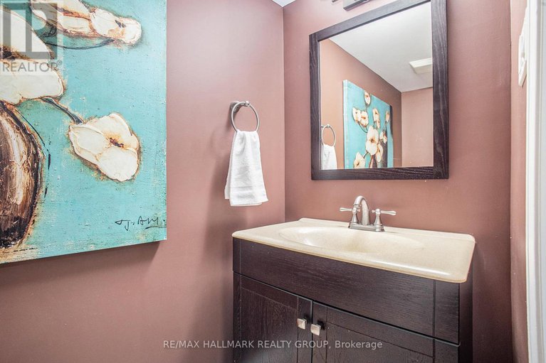 28317250/199-old-colony-road/glencairnhazeldean/ottawa/ontario/K2L1M6_16