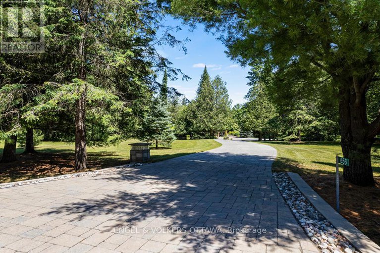 28654759/656-spruce-ridge-road/huntley-ward-south-west/ottawa/ontario/K0A1L0_2