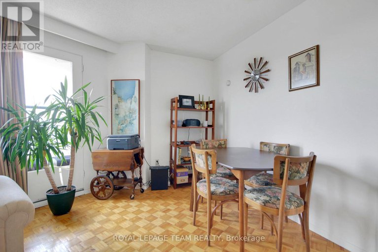 29388098/708-20-chesterton-drive/borden-farmstewart-farmcarleton-heightsparkwood-hills/ottawa/ontario/K2E6Z7_11