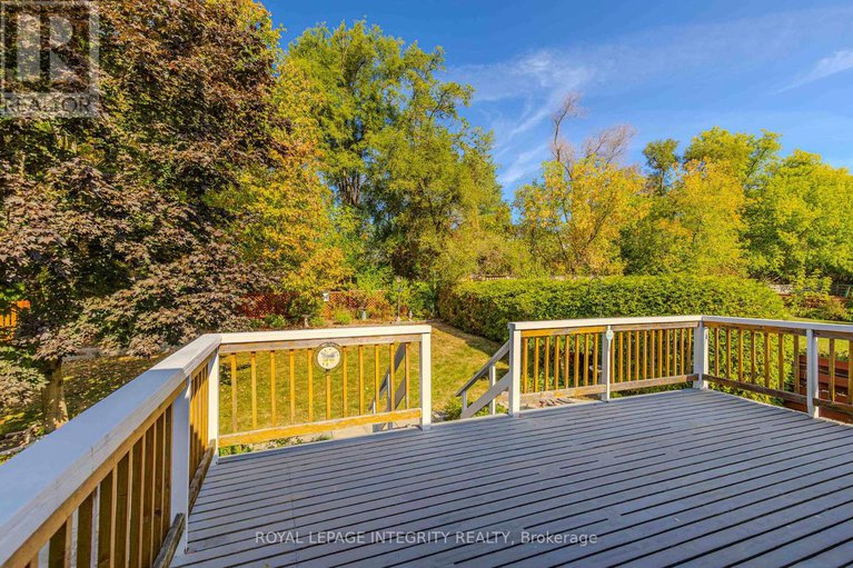 28882629/135-desmond-avenue/glencairnhazeldean/ottawa/ontario/K2L1E8_39