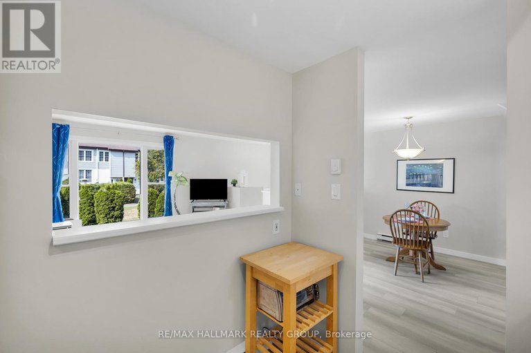 28720847/c-19-banner-road/sheahan-estatestrend-village/ottawa/ontario/K2H8T3_21