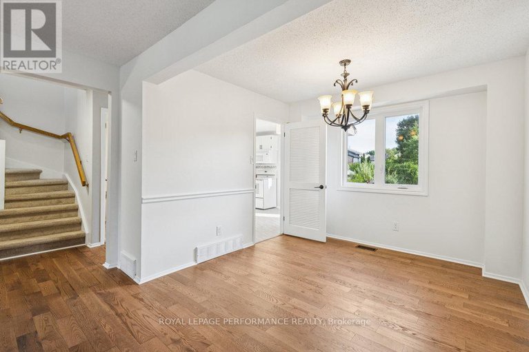 29029572/8-gillespie-crescent/hunt-club-woods/ottawa/ontario/K1V9X8_9