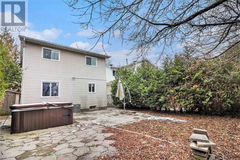 29119259/6349-st-louis-drive/hiawatha-parkconvent-glen/ottawa/ontario/K1C2X9_30