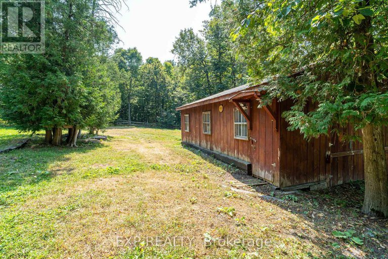 28757377/1437-usborne-street/mcnabbraeside-twps/mcnabbraeside/ontario/K0A1G0_35