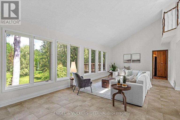 28072674/5468-torbolton-ridge-road/woodlawnmaclarens-landingkilmaurs/ottawa/ontario/K0A3M0_6