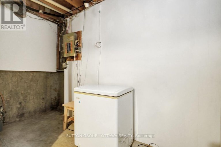 28786729/1677-bottriell-way-n/fallingbrookpineridge/ottawa/ontario/K4A1W1_40