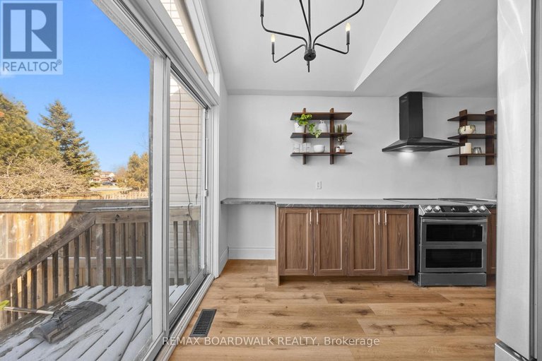 29576732/567-latour-crescent/fallingbrookgardenway-south/ottawa/ontario/K4A1P3_13