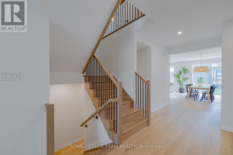 28698109/2055-wanderer-avenue/mahogany-community/ottawa/ontario/K4M0W9_14