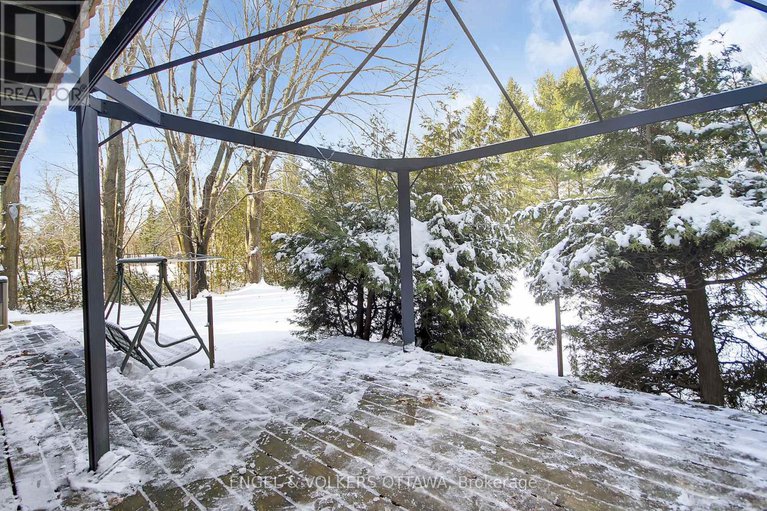 29262482/5361-hilltop-drive/manotick-long-island-nicholls-island/ottawa/ontario/K4M1G4_38