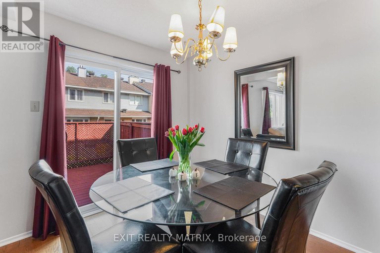 29047468/26-42-oakhaven-private/overbrookcastle-heights/ottawa/ontario/K1K4K1_12