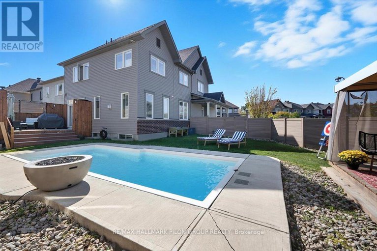28956956/200-enclave-walk/mer-bleuebradley-estatesanderson-park/ottawa/ontario/K1W0J4_31