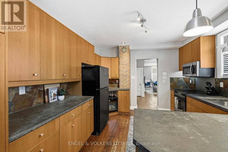 29373649/83-eccles-street/west-centre-town/ottawa/ontario/K1R6S5_20