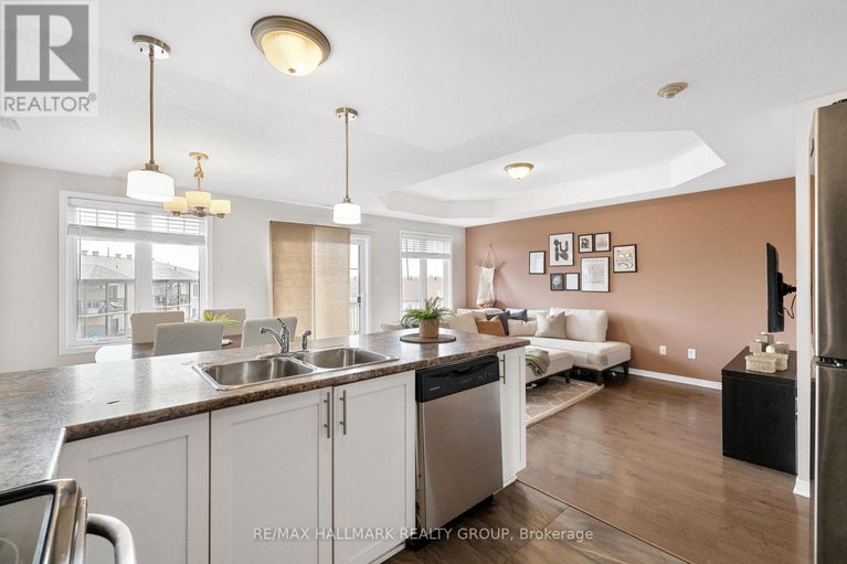 28552727/7-486-via-verona-avenue/longfields/ottawa/ontario/K2J6B3_12