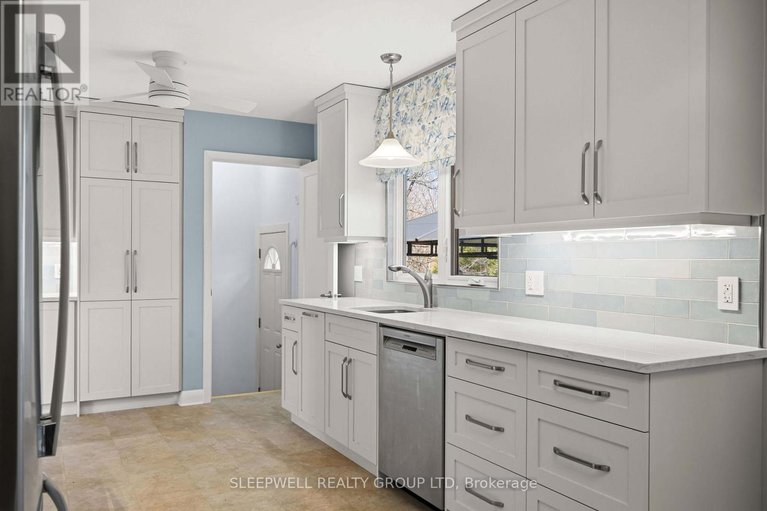 29639414/25-basswood-avenue/stittsville-south/ottawa/ontario/K2S1M8_15