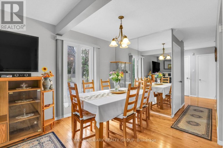 29645121/730-malibu-terrace/courtland-park/ottawa/ontario/K2C3V1_4