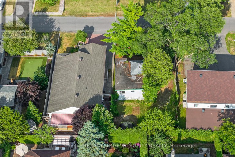 29023134/924-beauchamp-avenue/hiawatha-parkconvent-glen/ottawa/ontario/K1C3A8_26