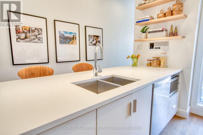 29579172/103a-stirling-avenue/hintonburg/ottawa/ontario/K1Y1P9_12