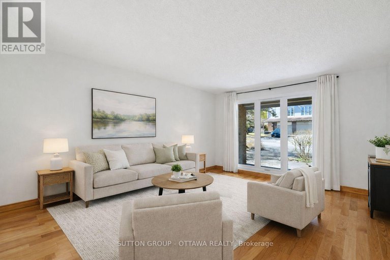 29633973/110-pigeon-terrace/hunt-clubwestern-community/ottawa/ontario/K1V9H7_9