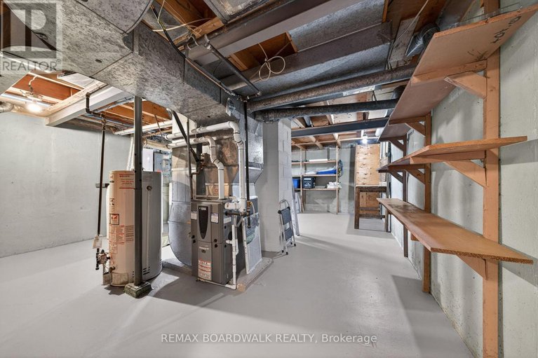 29594831/32-bowmoor-avenue/borden-farmstewart-farmcarleton-heightsparkwood-hills/ottawa/ontario/K2E6M4_29