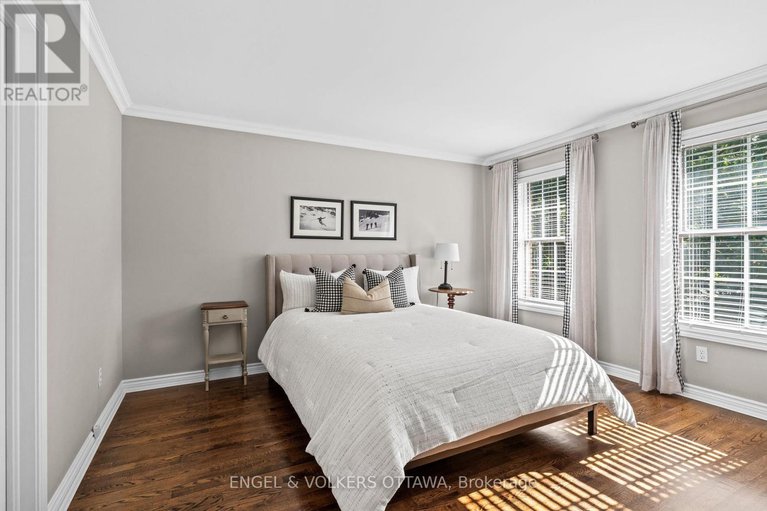 28923868/5557-pettapiece-crescent/manotick-village-manotick-estates/ottawa/ontario/K4M1C5_34