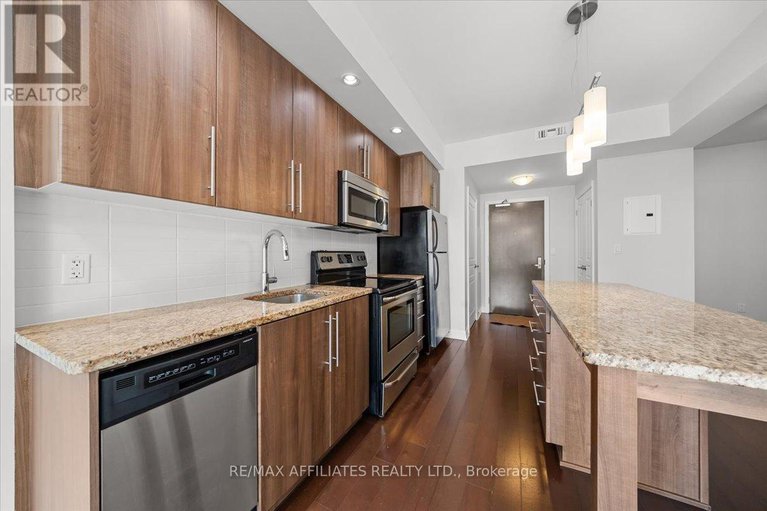 28450553/303-238-besserer-street/sandy-hill/ottawa/ontario/K1N6B1_15