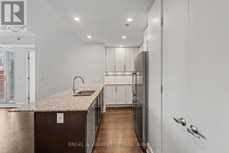 29478888/318-7-marquette-avenue/vanier/ottawa/ontario/K1L8A7_6