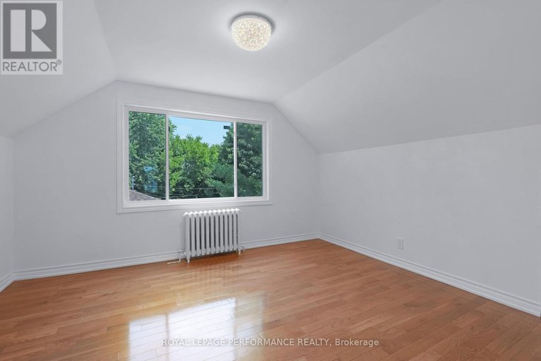 28555292/10-argue-drive/borden-farmstewart-farmcarleton-heightsparkwood-hills/ottawa/ontario/K2E6S1_22