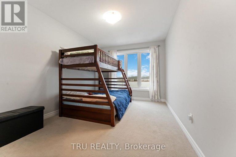 29458298/4031-kelly-farm-drive/blossom-parkkemp-parkfindlay-creek/ottawa/ontario/K1T0R6_32