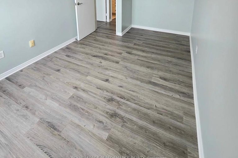 29631803/1113-20-chesterton-drive/borden-farmstewart-farmcarleton-heightsparkwood-hills/ottawa/ontario/K2E6Z7_41