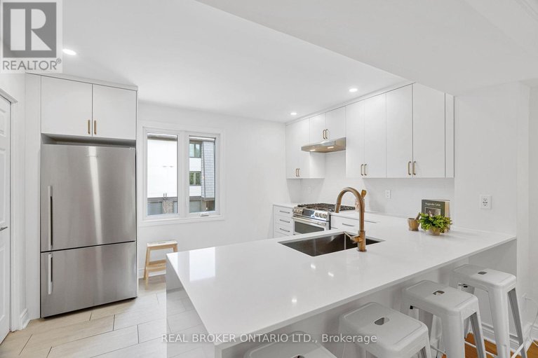 28849812/2-655-richmond-road/woodroffe/ottawa/ontario/K2A3Y3_20